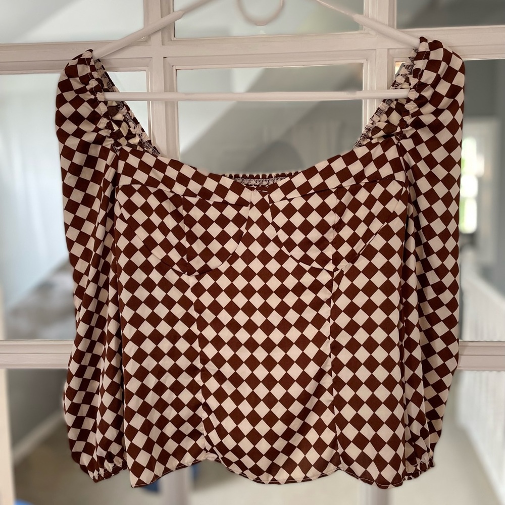 Brand new light super cute crop top. Size: small. Final sale.